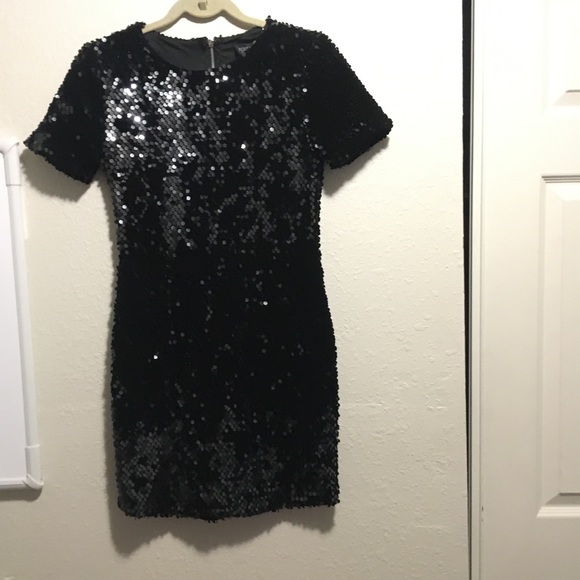 Velvet Sequin Cocktail dress seen on Beyonce - Picture 7 of 9